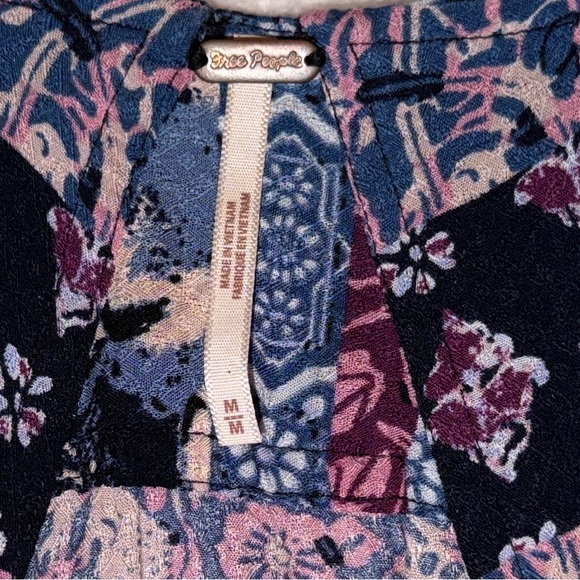 Free People Bohemian Print Women’s Top - Size M - Picture 5 of 5